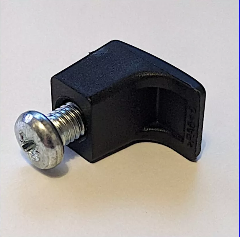 Photo de la pièce détachée en plastique noir de référence IKEA 191315 avec la vis correspondante de référence 105163.